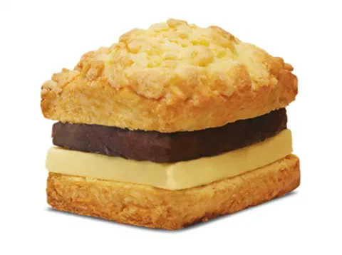 Scone de mantequilla y azuki relleno, mostrando las capas de mantequilla y pasta de frijol